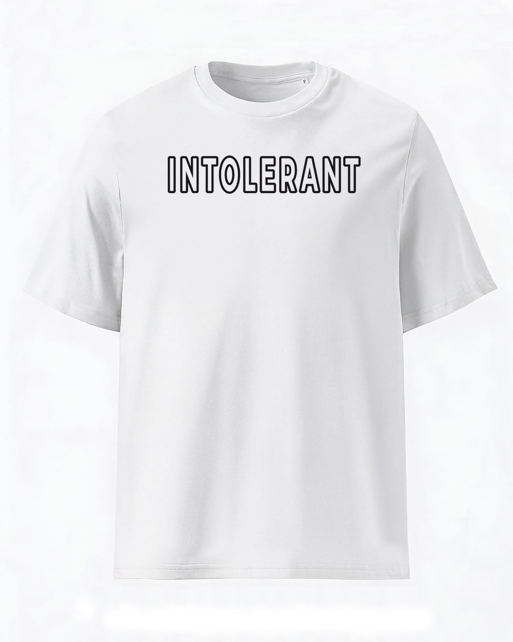 Hochwertiges weißes unisex T-Shirt der INTOLERANT Classic Edition in der Frontalansicht – Arctic White mit markantem schwarzen Logo-Druck.